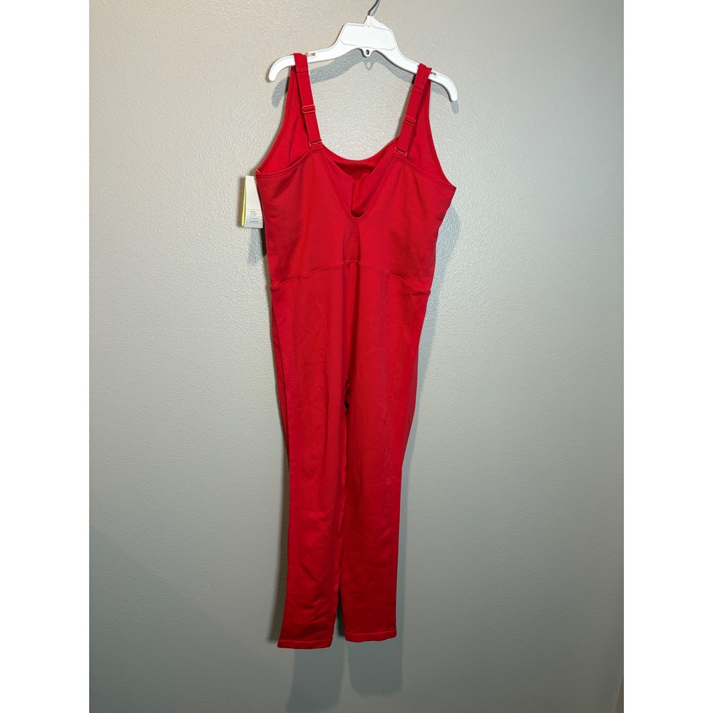 All In Motion XXL Red One PieceJumpsuit
Brand new with tags